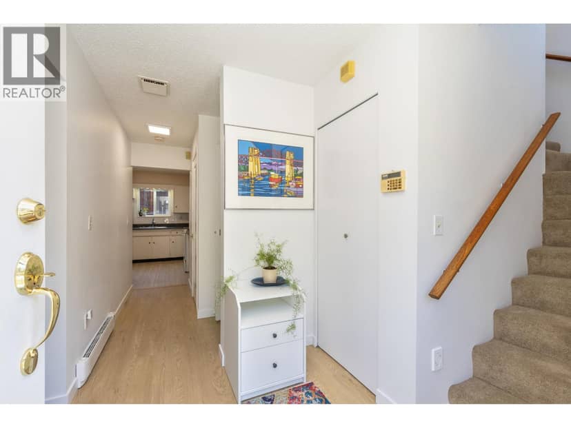1157 EAGLERIDGE DRIVE, Coquitlam, photo 2