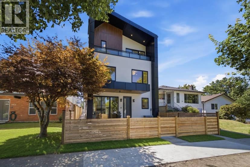 3016 E 19TH AVENUE, Vancouver