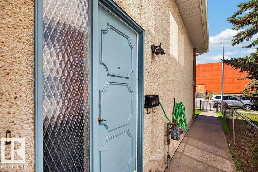 10033 155 Street NW, Edmonton, photo 6