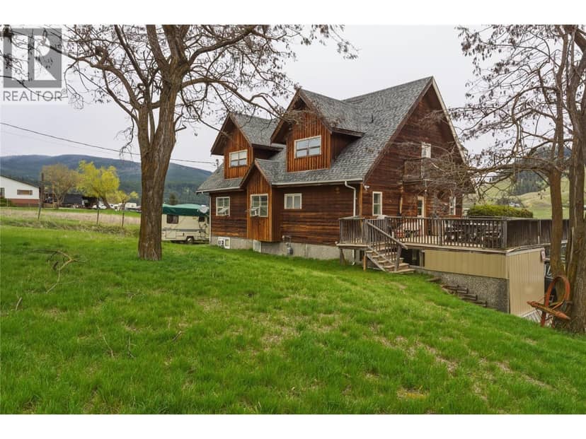 4864 South Grandview Flats Road, Spallumcheen