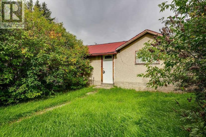 2214 19 Avenue, Bowden, photo 2