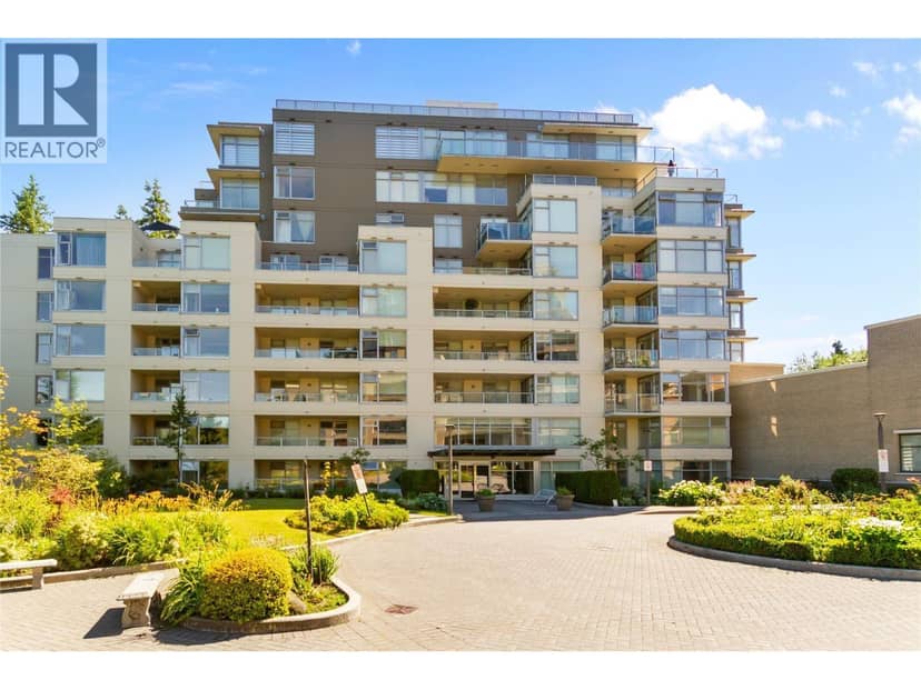 307 9298 UNIVERSITY CRESCENT, Burnaby, photo 2