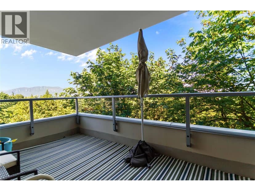 307 9298 UNIVERSITY CRESCENT, Burnaby, photo 6