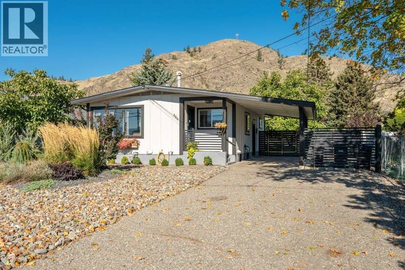 886 FAIRVIEW Road, Oliver