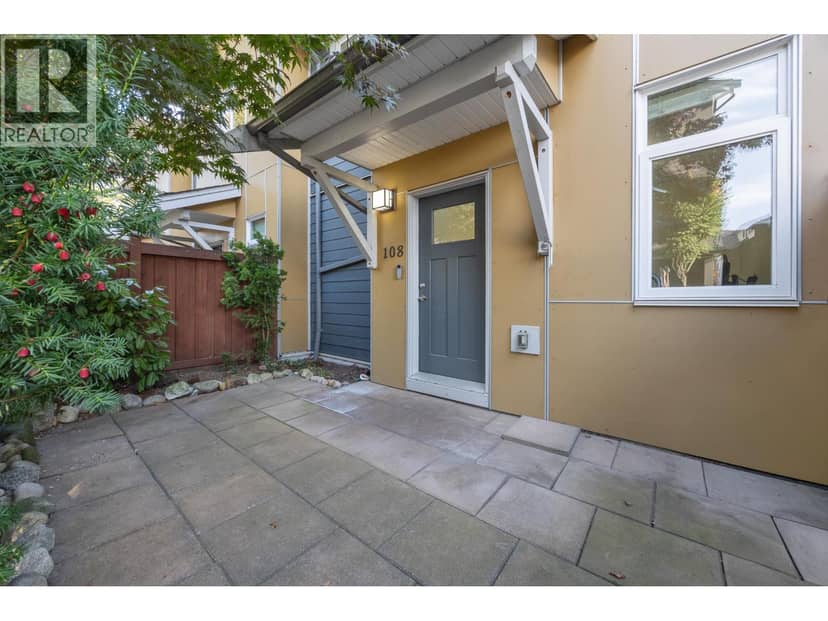 108 801 RODERICK AVENUE, Coquitlam