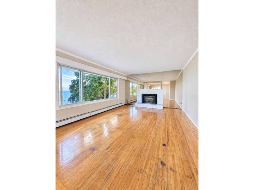 14XXX MARINE DRIVE, White Rock, photo 2