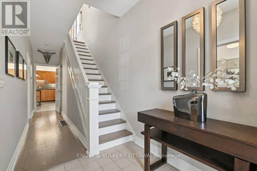 390 Winston Avenue, Ottawa, photo 6