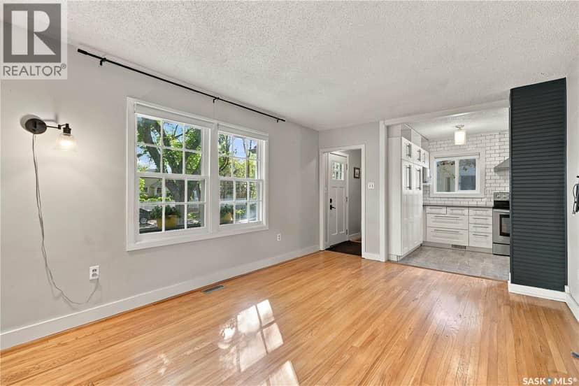 221 Elm STREET, Saskatoon, photo 4