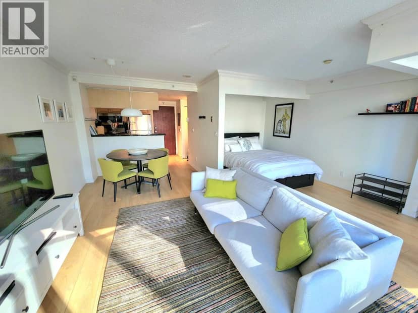 702 928 RICHARDS STREET, Vancouver, photo 3