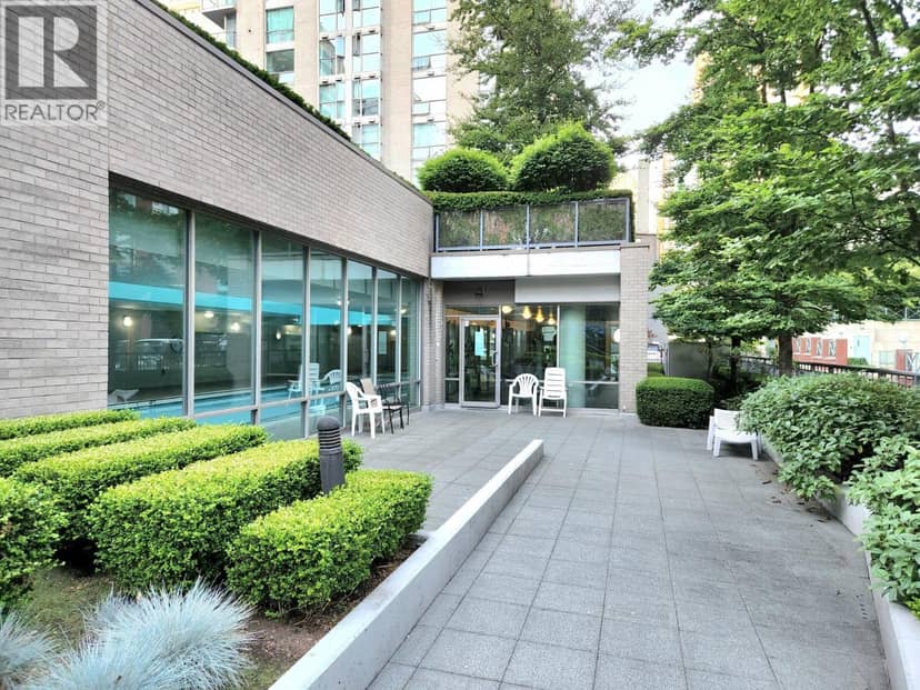702 928 RICHARDS STREET, Vancouver, photo 2