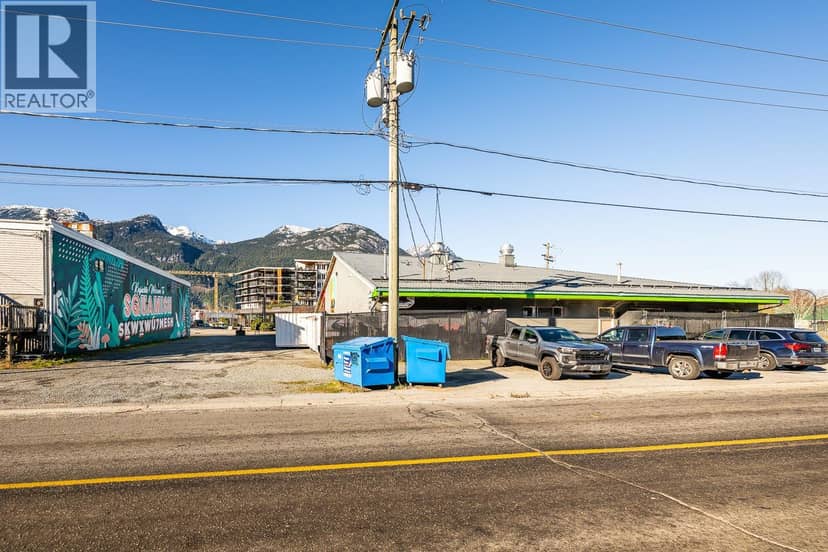 38188 & 38192 CLEVELAND AVENUE, Squamish, photo 5