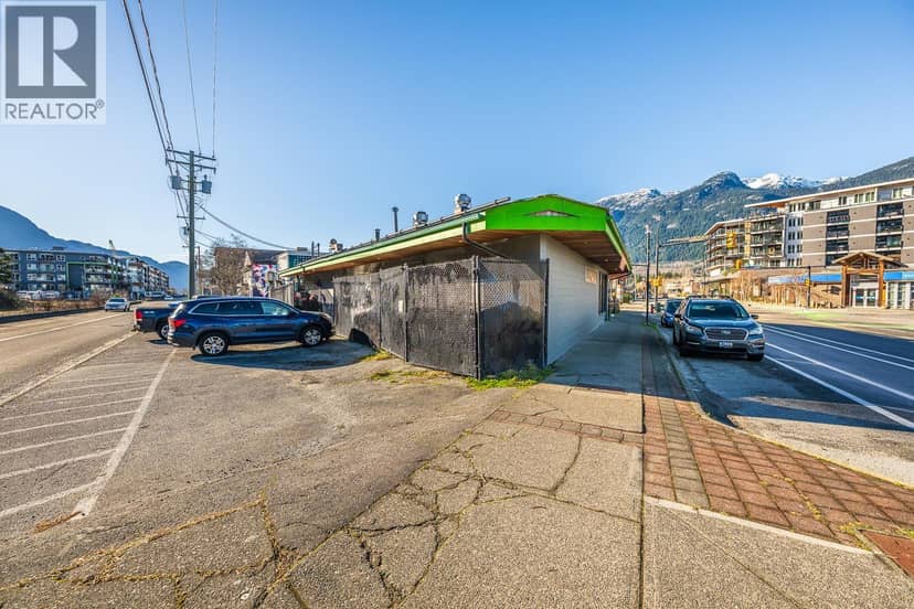38188 & 38192 CLEVELAND AVENUE, Squamish, photo 7