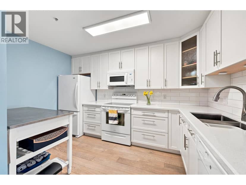 111 4768 53 STREET, Delta, photo 2