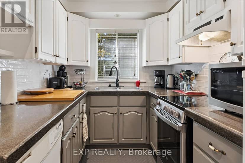 195 Maple Street, Bracebridge, photo 8