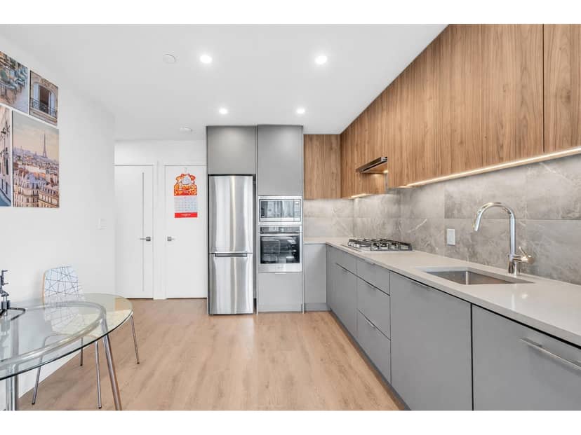 202 13359 OLD YALE ROAD, Surrey, photo 2