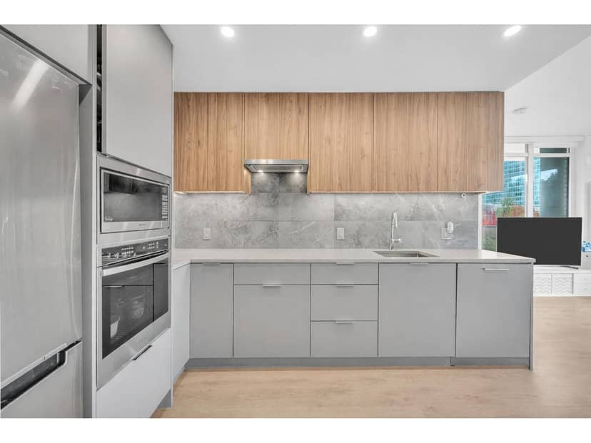 202 13359 OLD YALE ROAD, Surrey, photo 3