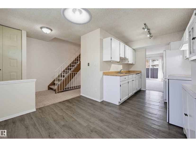 141 Tudor Ln NW, Edmonton, photo 8