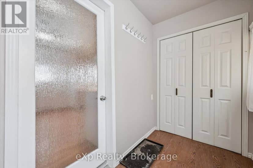 8 West Street, Perth East, photo 4