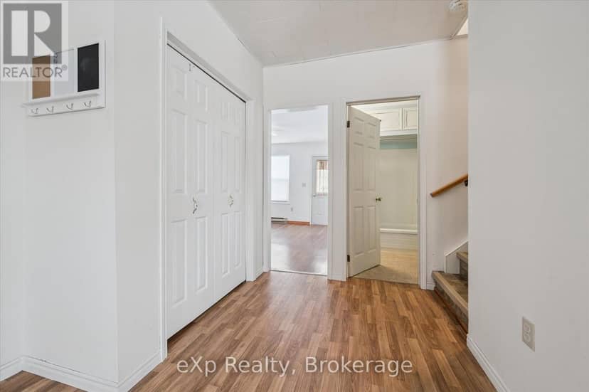 8 West Street, Perth East, photo 8