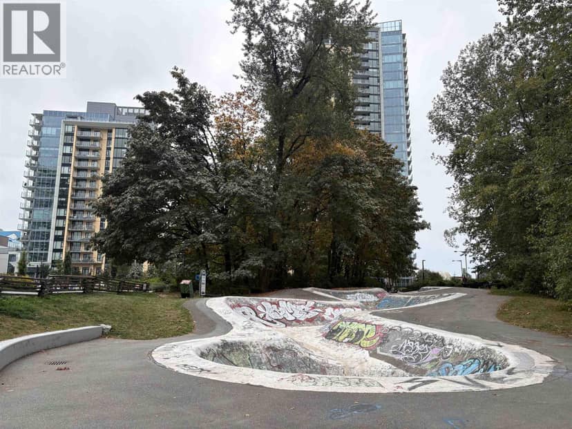 501 1401 HUNTER STREET, North Vancouver, photo 3