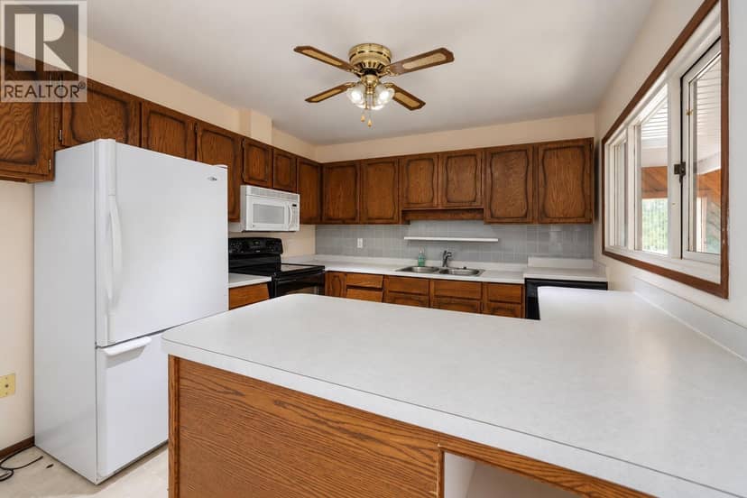 9 LILLOOET CRESCENT, Kitimat, photo 4