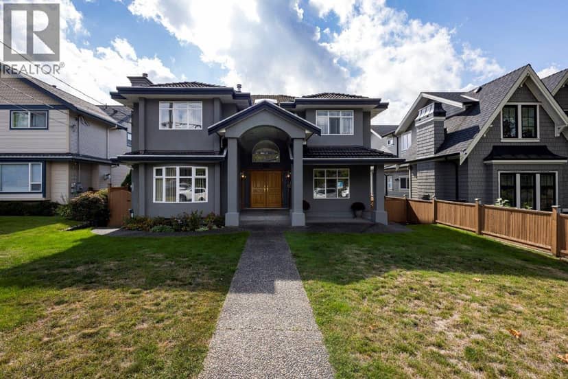 449 E 16TH STREET, North Vancouver