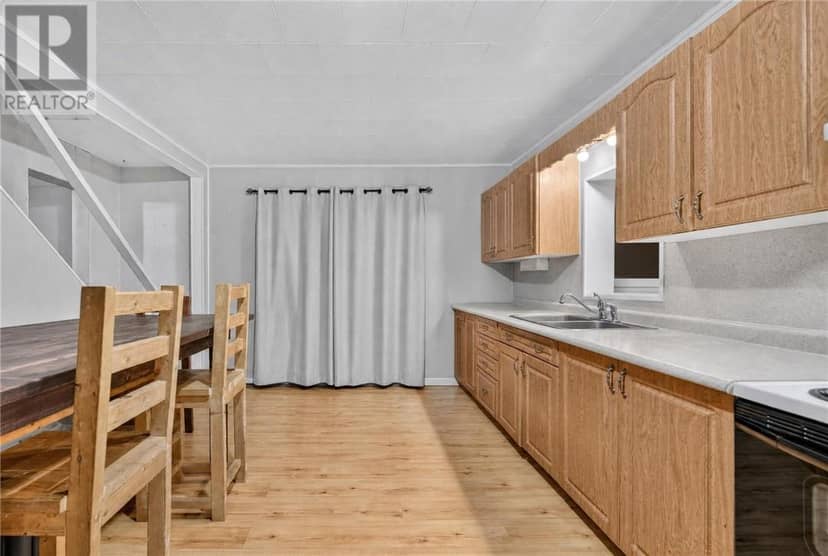 9859 Highway 64, Lavigne, photo 5