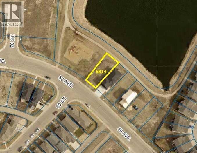 6814 50 Avenue, Camrose