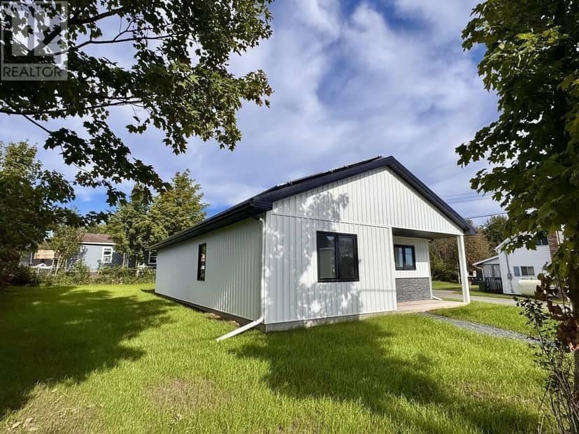 1722 N Main Street, Westville, photo 2
