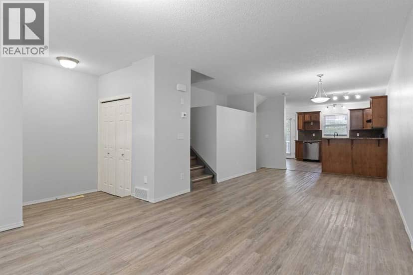 902 Prairie Sound Circle NW, High River, photo 3