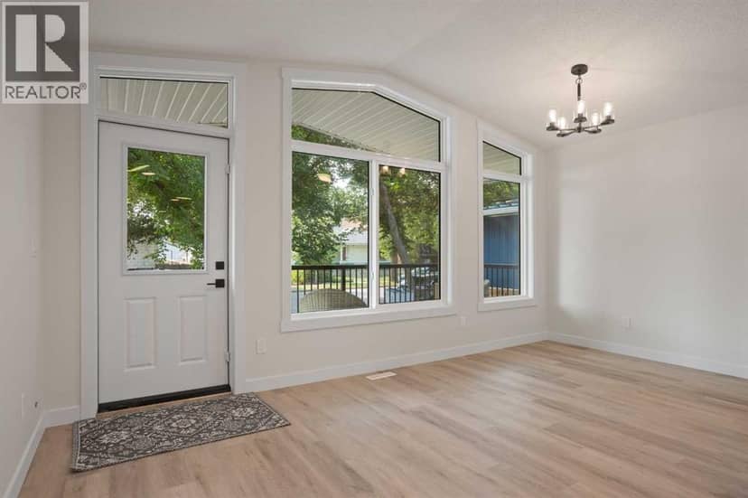 38 4 Avenue SE, High River, photo 8