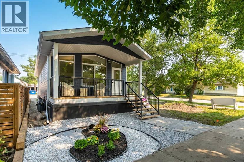 38 4 Avenue SE, High River