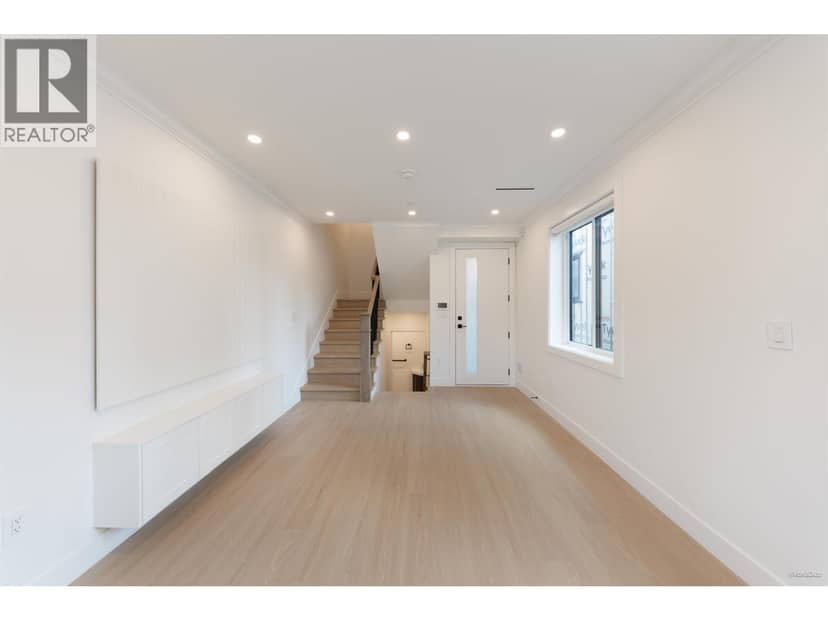 1 5385 EARLES STREET, Vancouver, photo 7