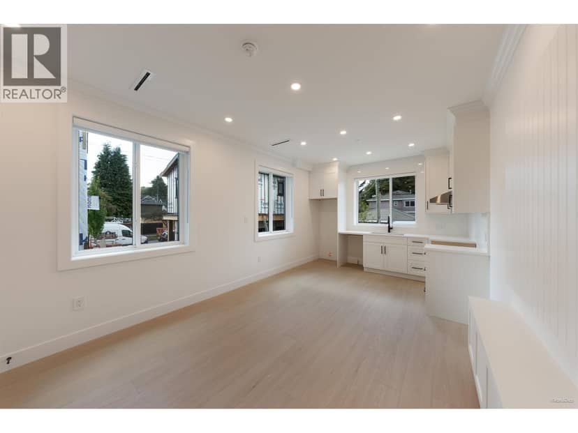 1 5385 EARLES STREET, Vancouver, photo 8
