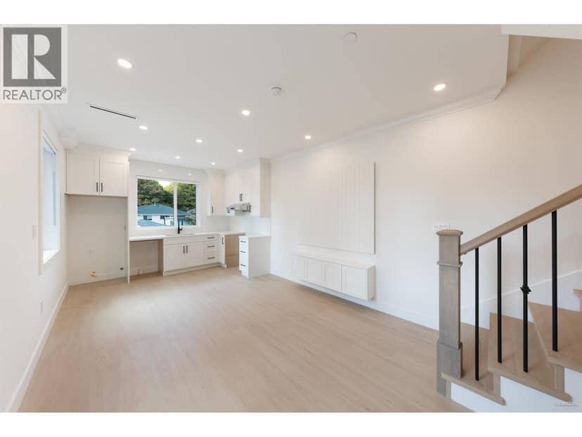 1 5385 EARLES STREET, Vancouver, photo 5