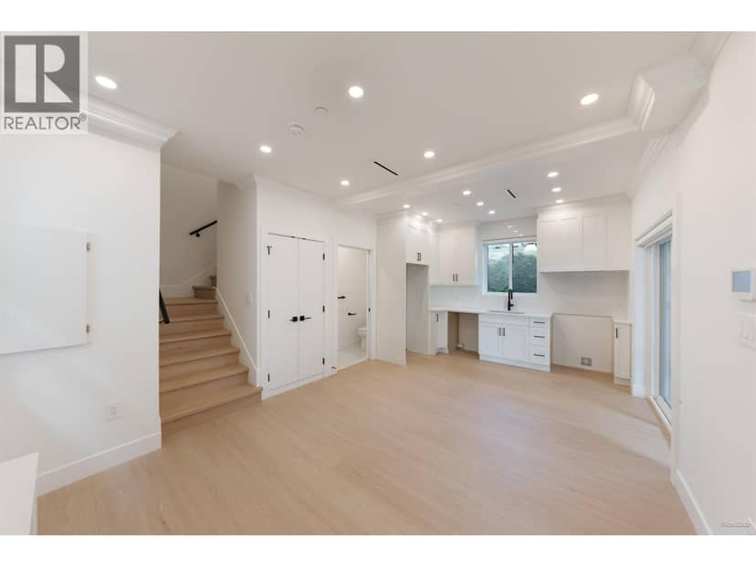 2 5385 EARLES STREET, Vancouver, photo 6