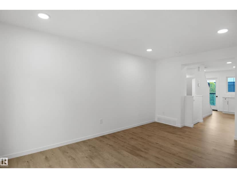 #5 29 Airport RD NW, Edmonton, photo 8