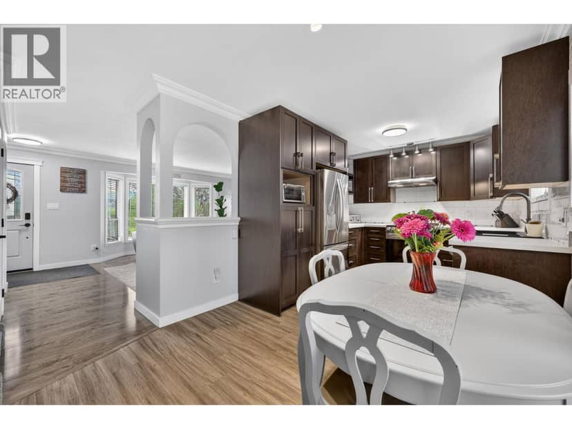 10911 Sherman Drive, Lake Country, photo 8