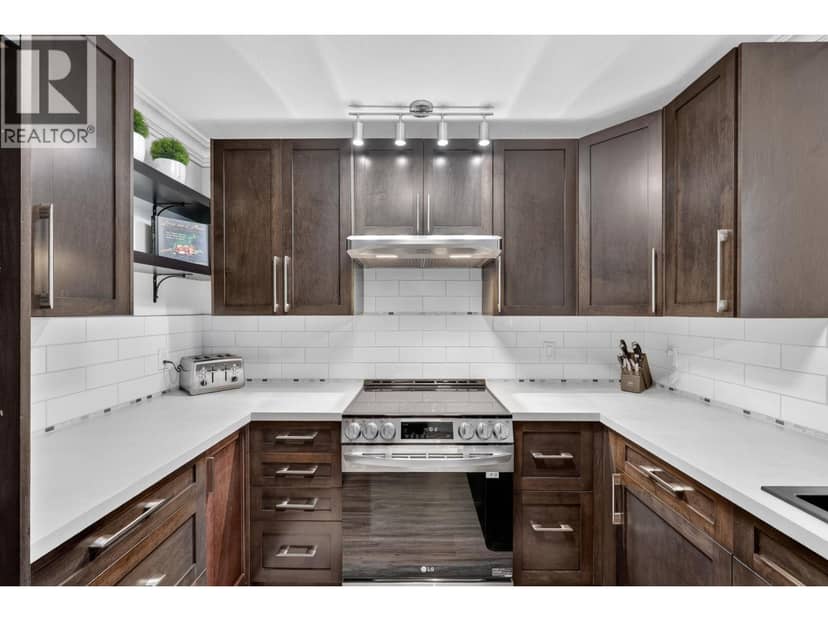 10911 Sherman Drive, Lake Country, photo 6