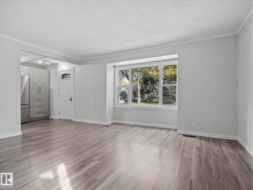 12018 126 St NW NW, Edmonton, photo 6