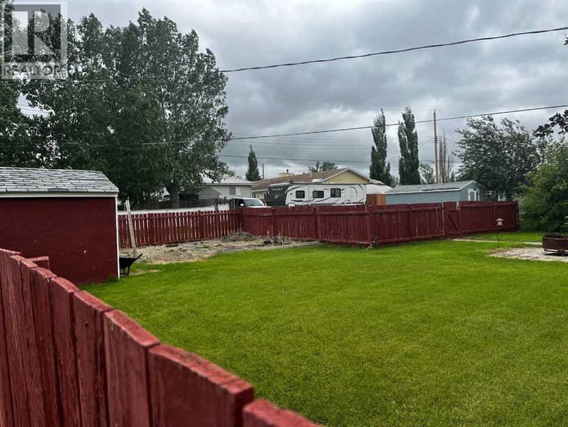 119 3 Avenue W, Hussar, photo 4