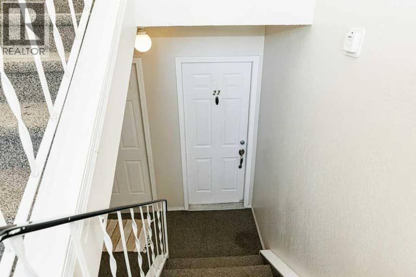 27, 11 Stanton Street, Red Deer, photo 3