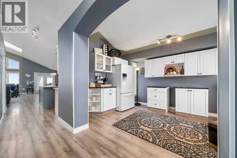 110 Redcliff Way SW, Redcliff, photo 6