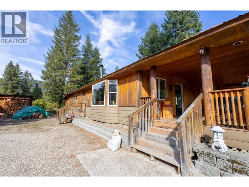 50 Taylor Way, Beaverdell, photo 5