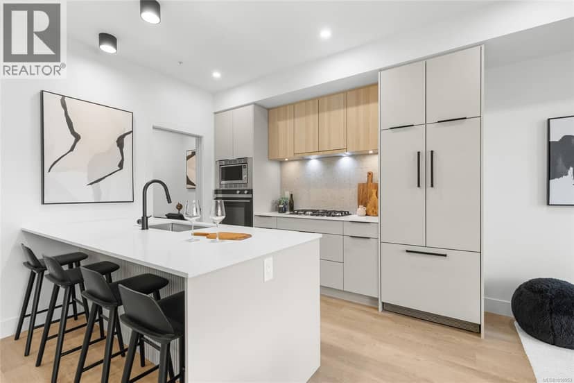 301 2341 Bear Mountain Pkwy, Langford