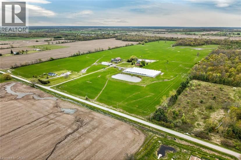 1054 TOWNLINE Road E, Canfield
