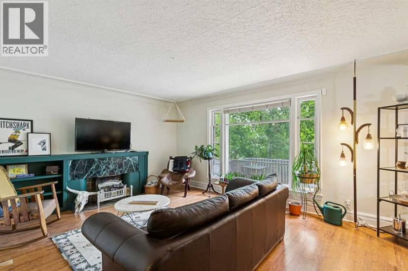2128 17 Avenue SW, Calgary, photo 4