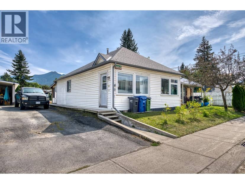 1052 6TH Avenue, Fernie, photo 2