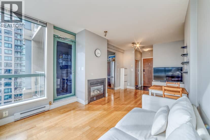 1003 1238 BURRARD STREET, Vancouver, photo 2