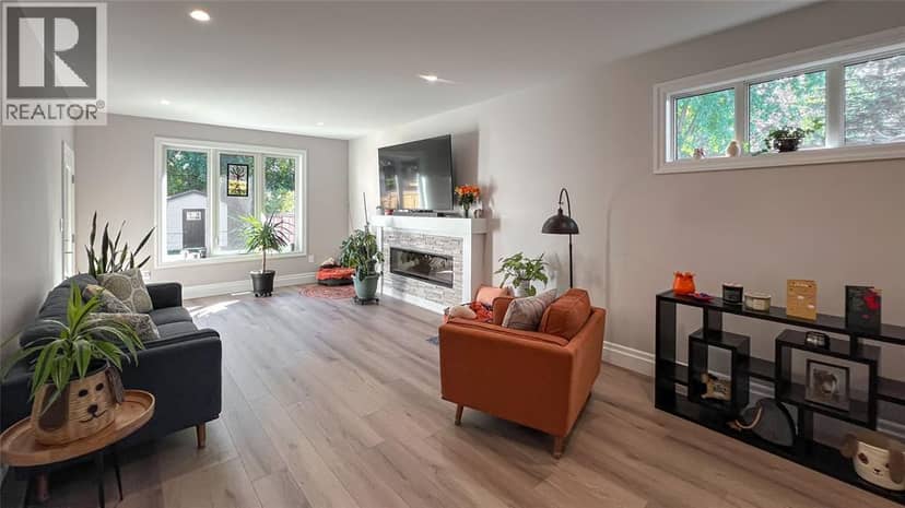 315 ALEXANDRA AVENUE Unit# B, Point Edward, photo 4